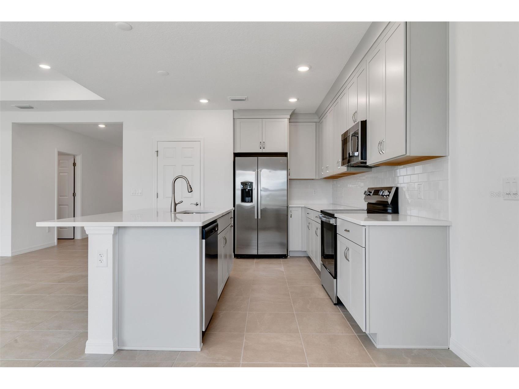 10008 Last Light Glen Parrish FL 34219 A4679362 image11