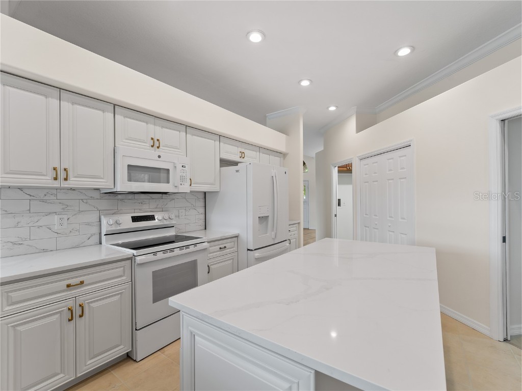 10009 Clubhouse Drive Bradenton FL 34202 N6139619 image40