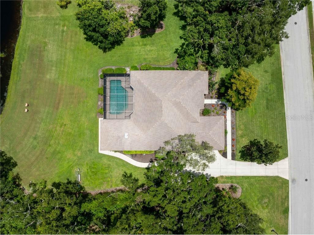 10009 Clubhouse Drive Bradenton FL 34202 N6139619 image80