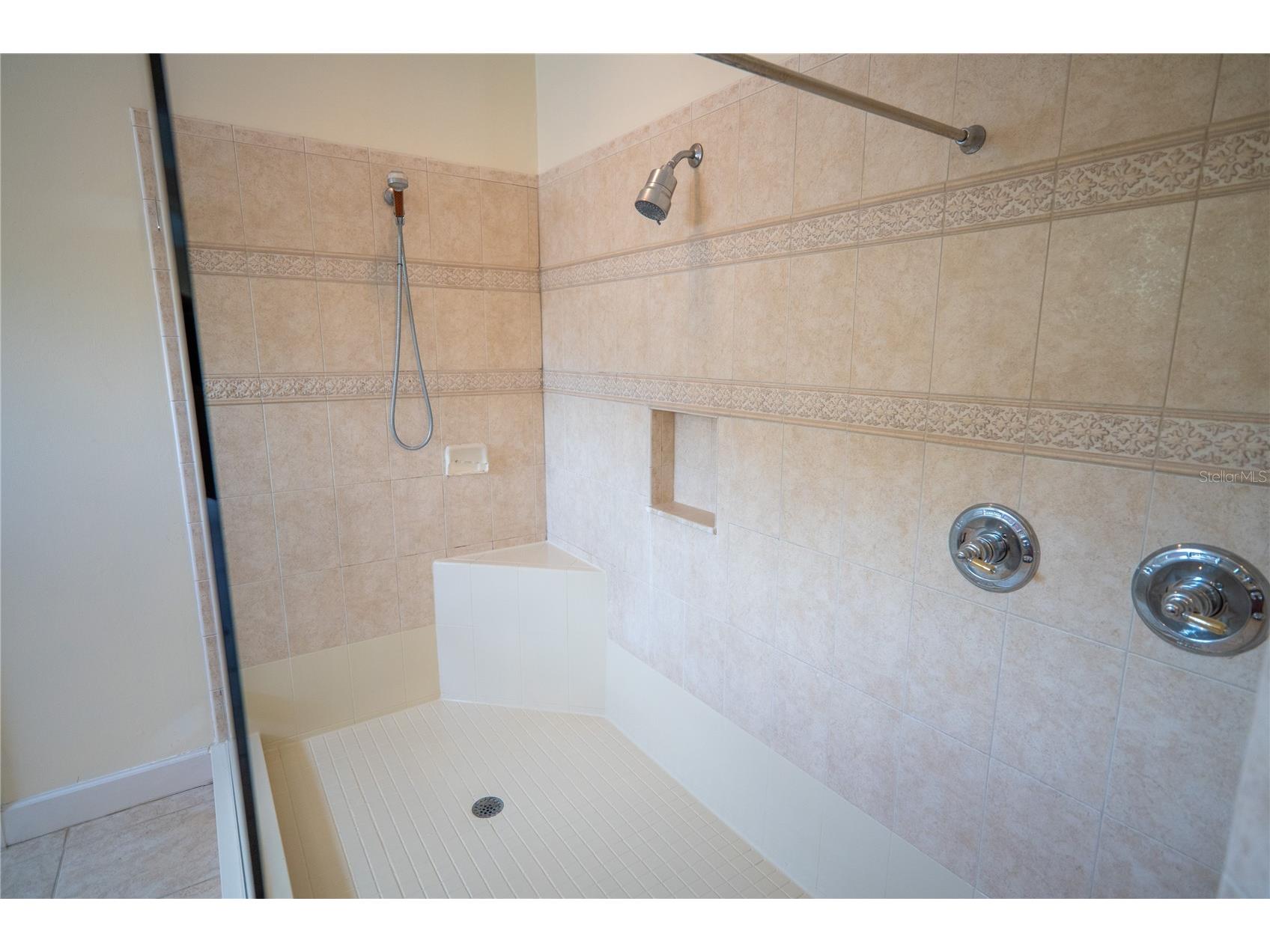 10009 Valley Rose Court Orlando FL 32825 O6394082 image46