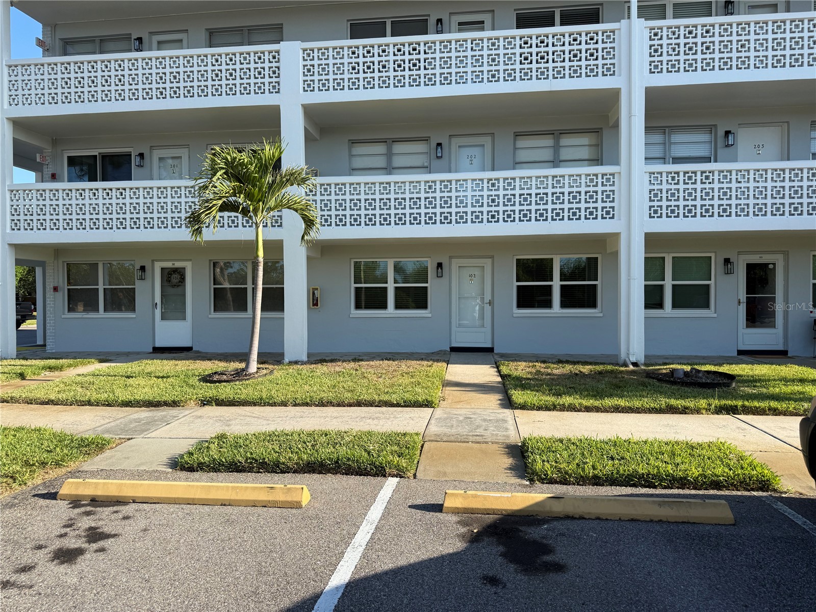 1001 77th Avenue N #102 Saint Petersburg FL 33703 TB8499642 image1
