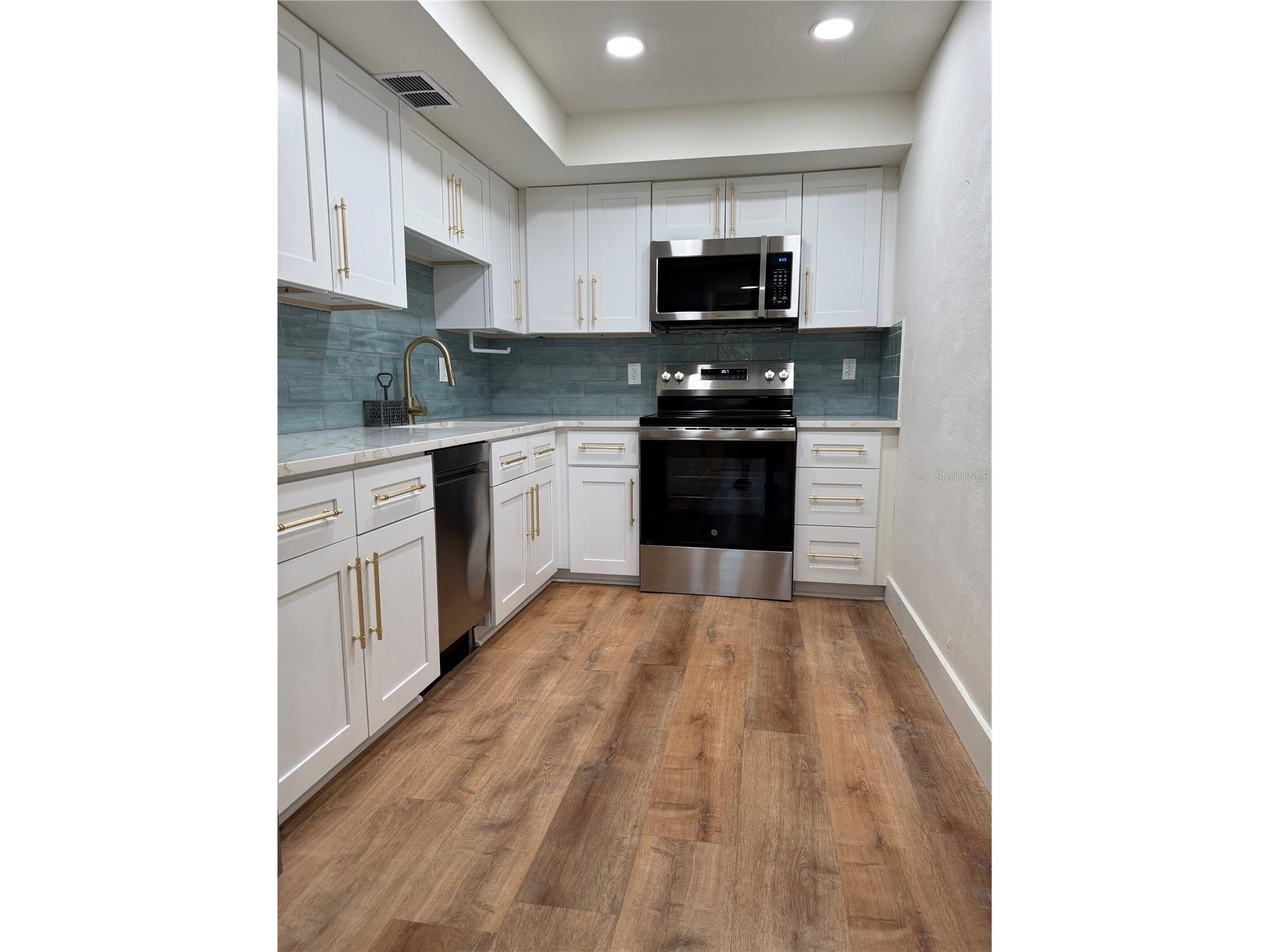 1001 77th Avenue N #102 Saint Petersburg FL 33703 TB8499642 image5