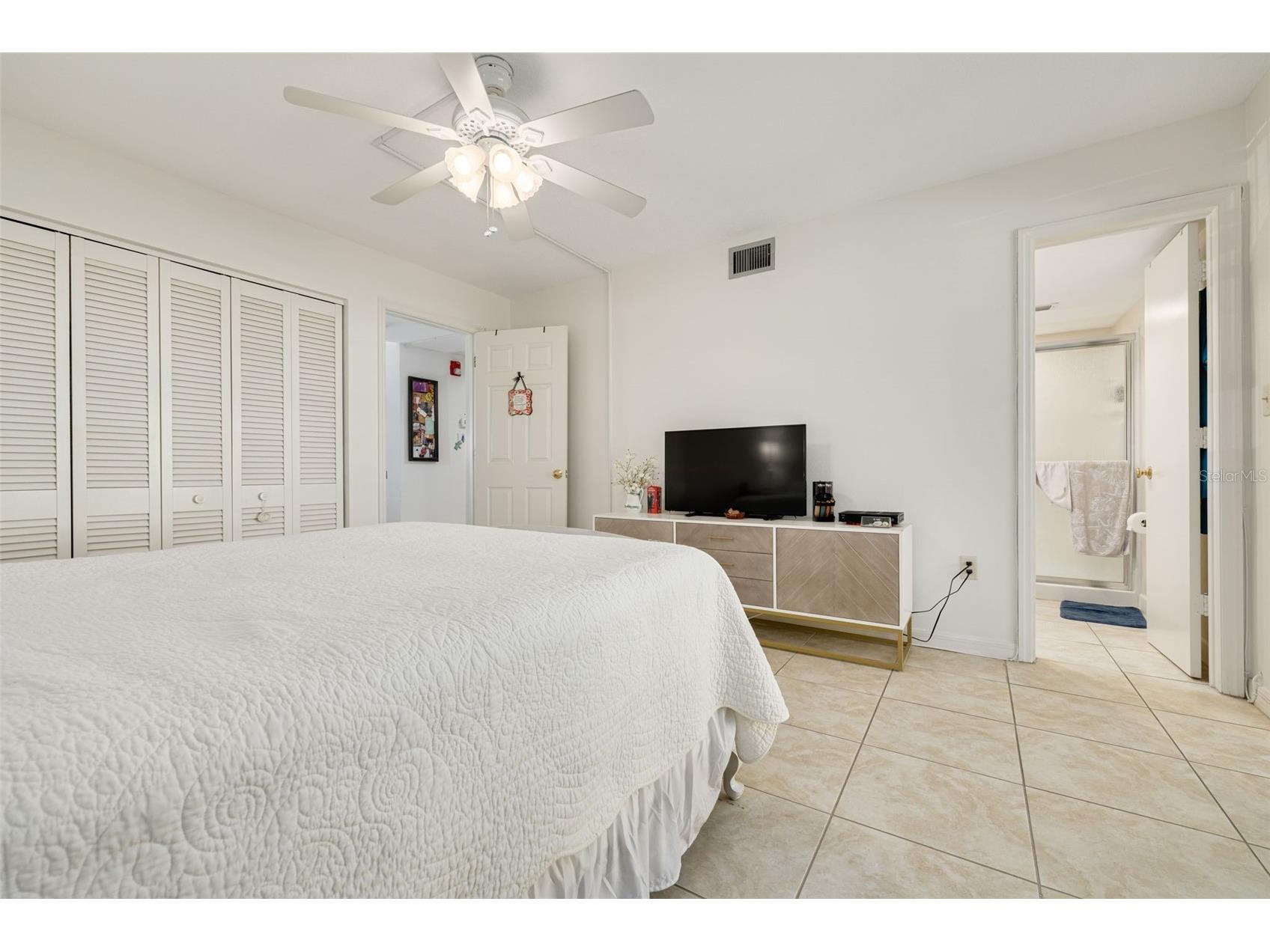 1001 77th Avenue N #112 Saint Petersburg FL 33702 TB8481702 image17