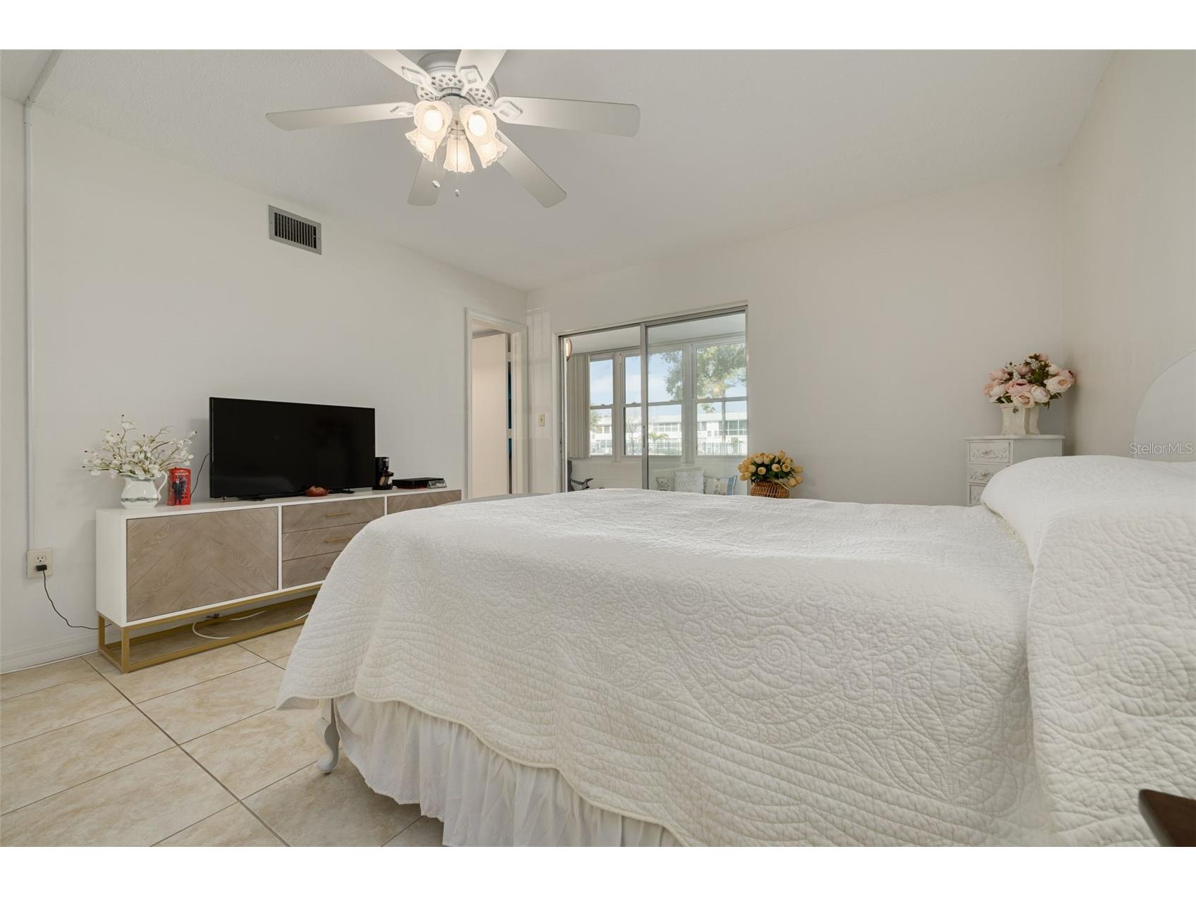 1001 77th Avenue N #112 Saint Petersburg FL 33702 TB8481702 image6