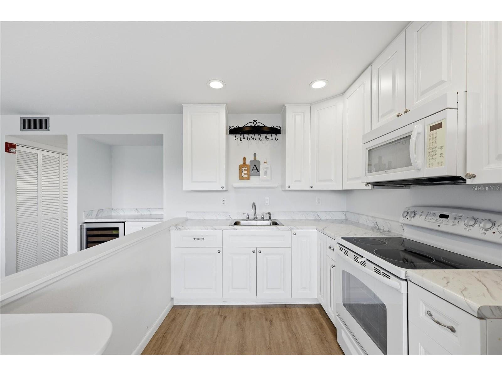 1001 77th Avenue N #307 Saint Petersburg FL 33702 TB8465334 image6