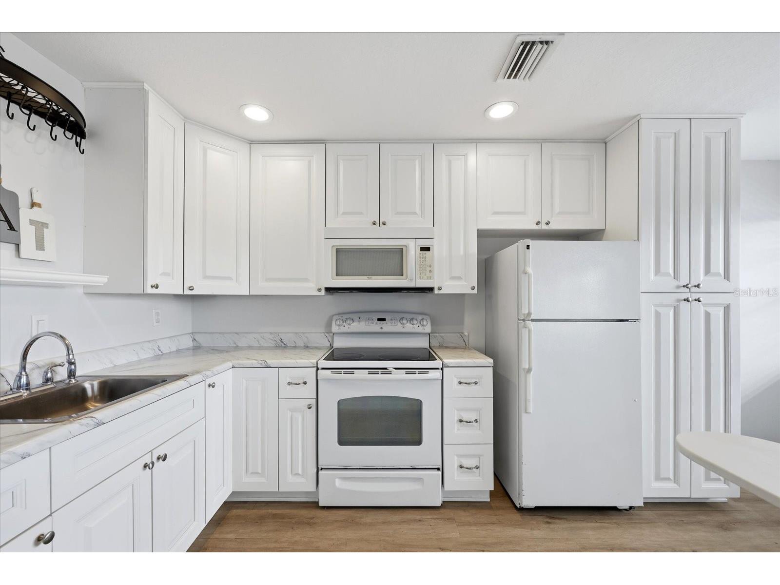 1001 77th Avenue N #307 Saint Petersburg FL 33702 TB8465334 image7