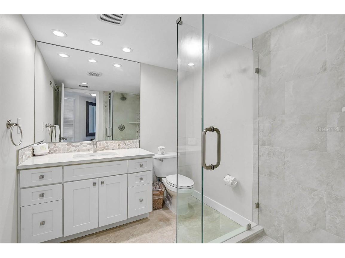 1001 Beach Road #A203 Sarasota FL 34242 A4669286 image8