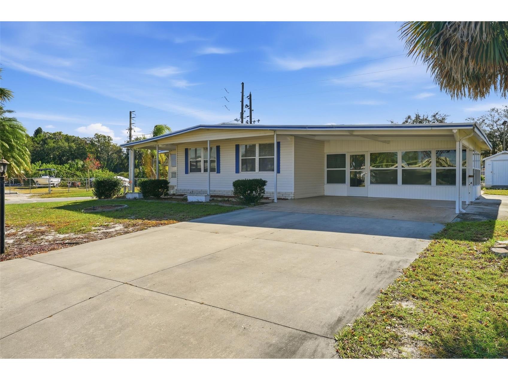 1001 Belmont Circle Tavares FL 32778 G5107274 image1