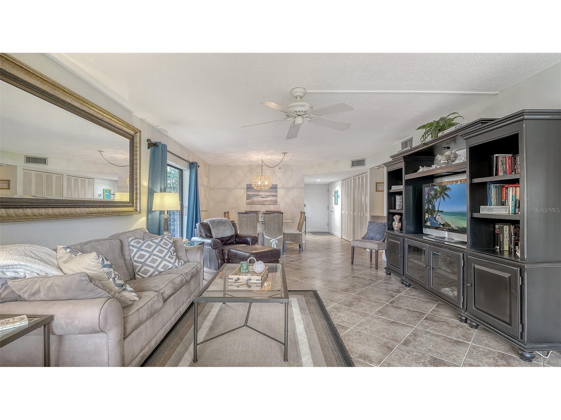 1001 Benjamin Franklin Drive #110 Sarasota FL 34236 A4684597 image12