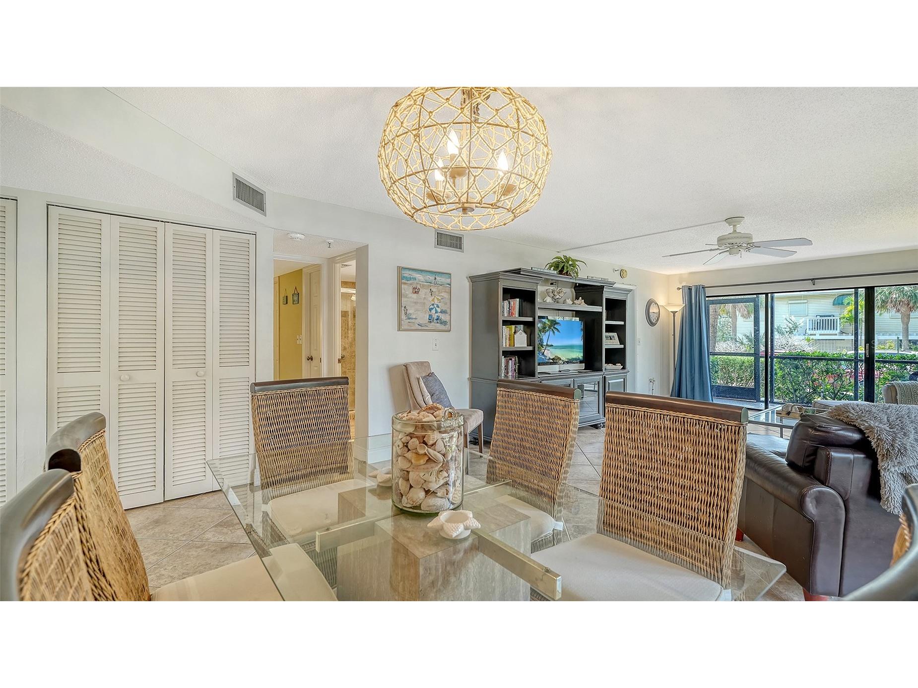 1001 Benjamin Franklin Drive #110 Sarasota FL 34236 A4684597 image15