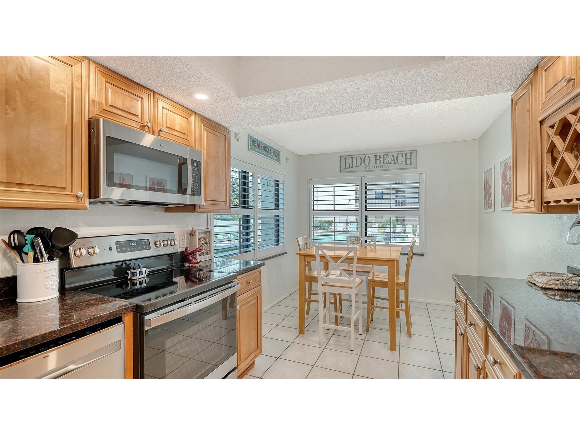 1001 Benjamin Franklin Drive #110 Sarasota FL 34236 A4684597 image18