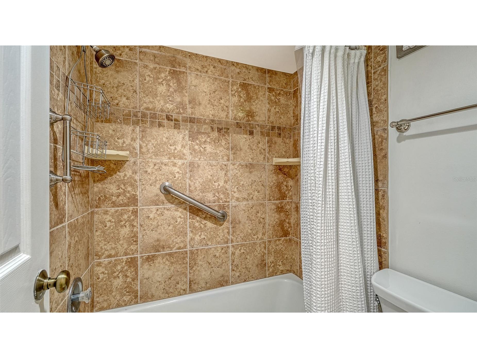 1001 Benjamin Franklin Drive #110 Sarasota FL 34236 A4684597 image27