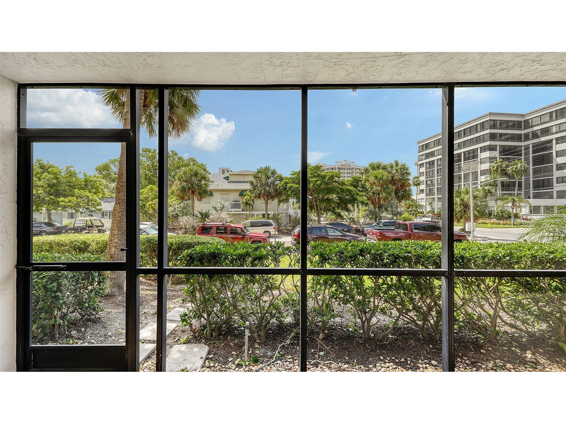 1001 Benjamin Franklin Drive #110 Sarasota FL 34236 A4684597 image36