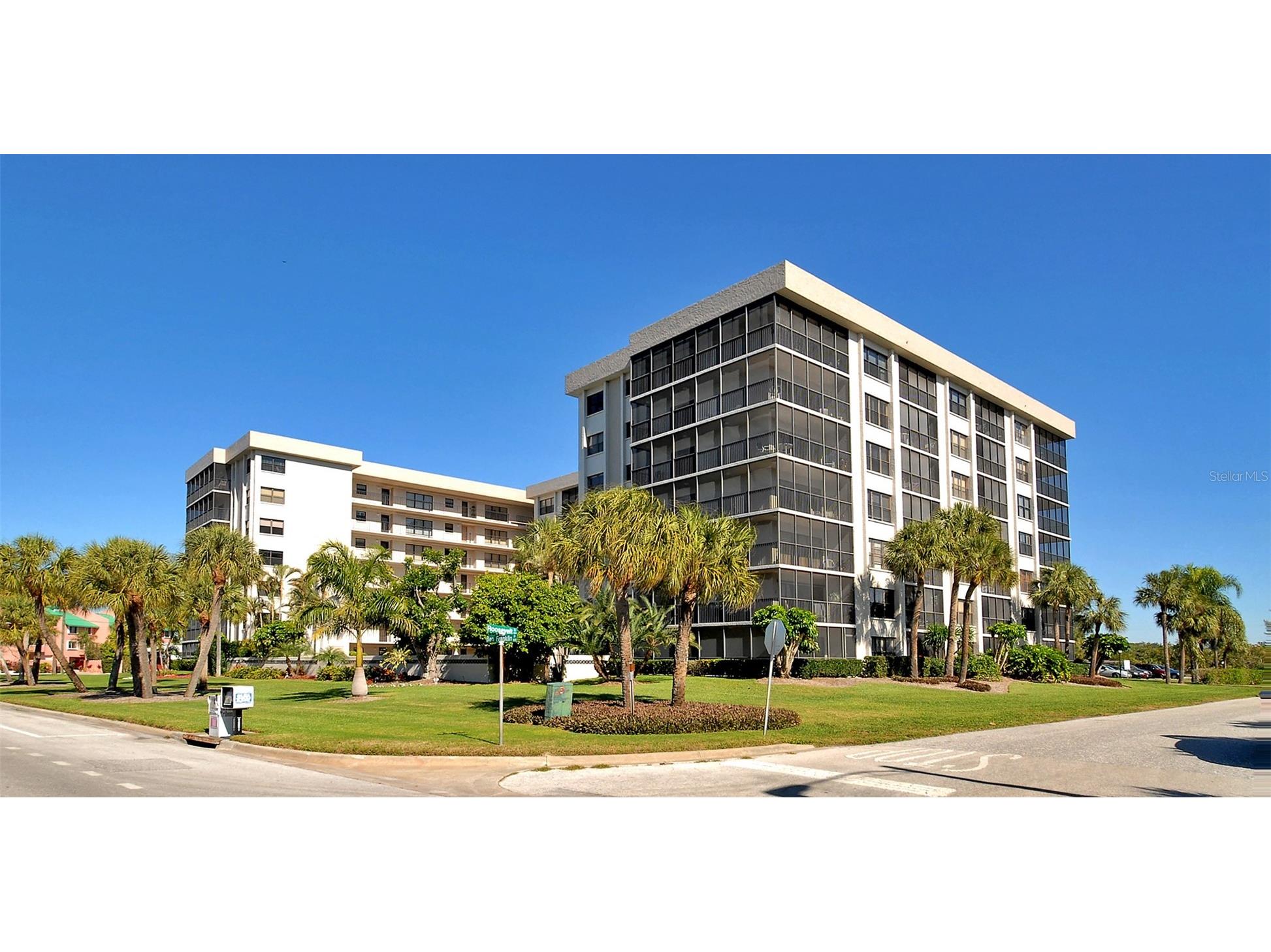1001 Benjamin Franklin Drive #110 Sarasota FL 34236 A4684597 image43