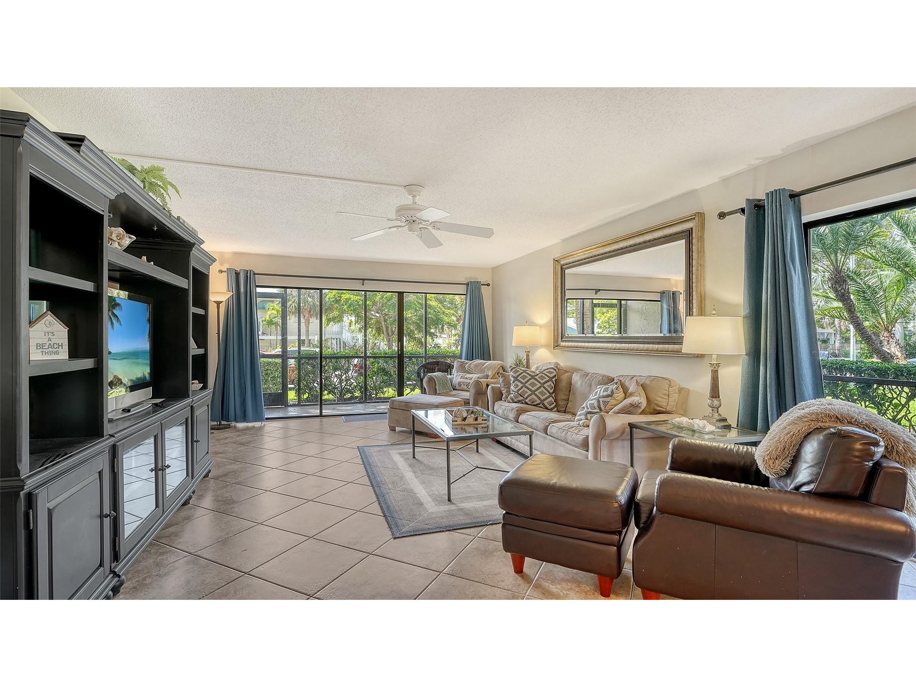 1001 Benjamin Franklin Drive #110 Sarasota FL 34236 A4684597 image6