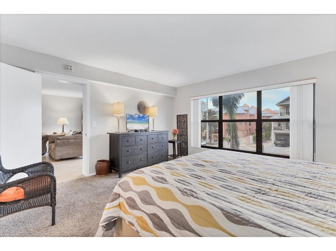 1001 Benjamin Franklin Drive #201 Sarasota FL 34236 - GULF OF MEXICO A4676690 image17