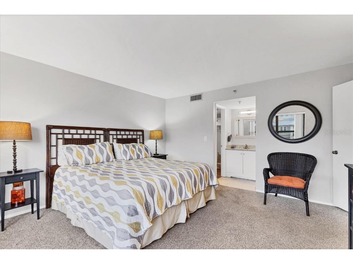 1001 Benjamin Franklin Drive #201 Sarasota FL 34236 - GULF OF MEXICO A4676690 image18