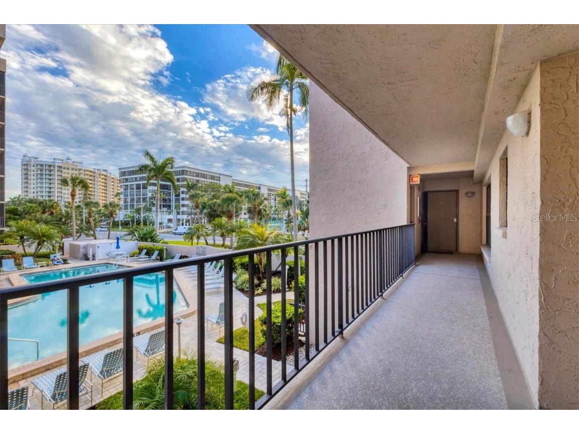1001 Benjamin Franklin Drive #201 Sarasota FL 34236 - GULF OF MEXICO A4676690 image2