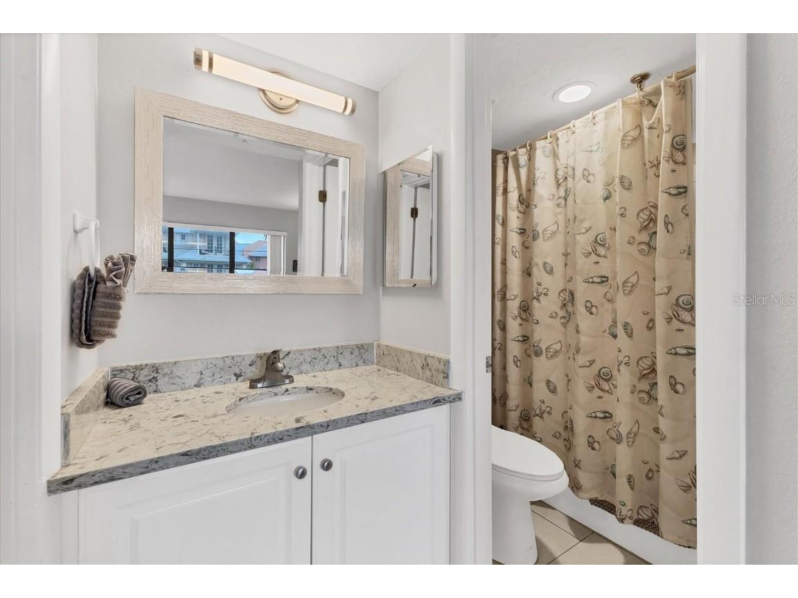 1001 Benjamin Franklin Drive #201 Sarasota FL 34236 - GULF OF MEXICO A4676690 image20