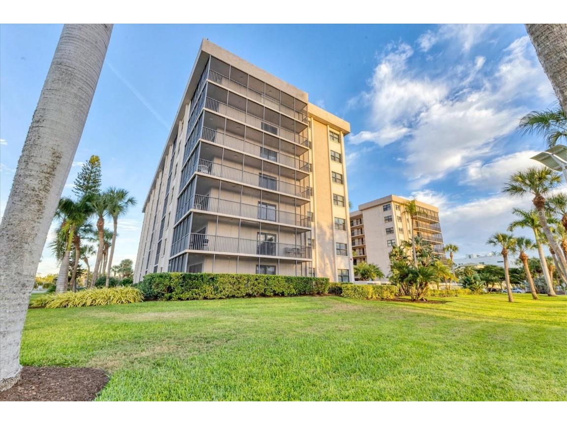 1001 Benjamin Franklin Drive #201 Sarasota FL 34236 - GULF OF MEXICO A4676690 image30