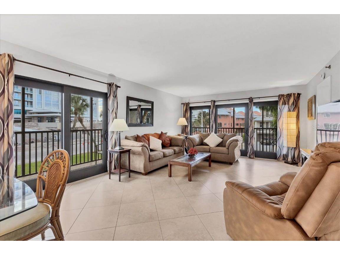 1001 Benjamin Franklin Drive #201 Sarasota FL 34236 - GULF OF MEXICO A4676690 image4