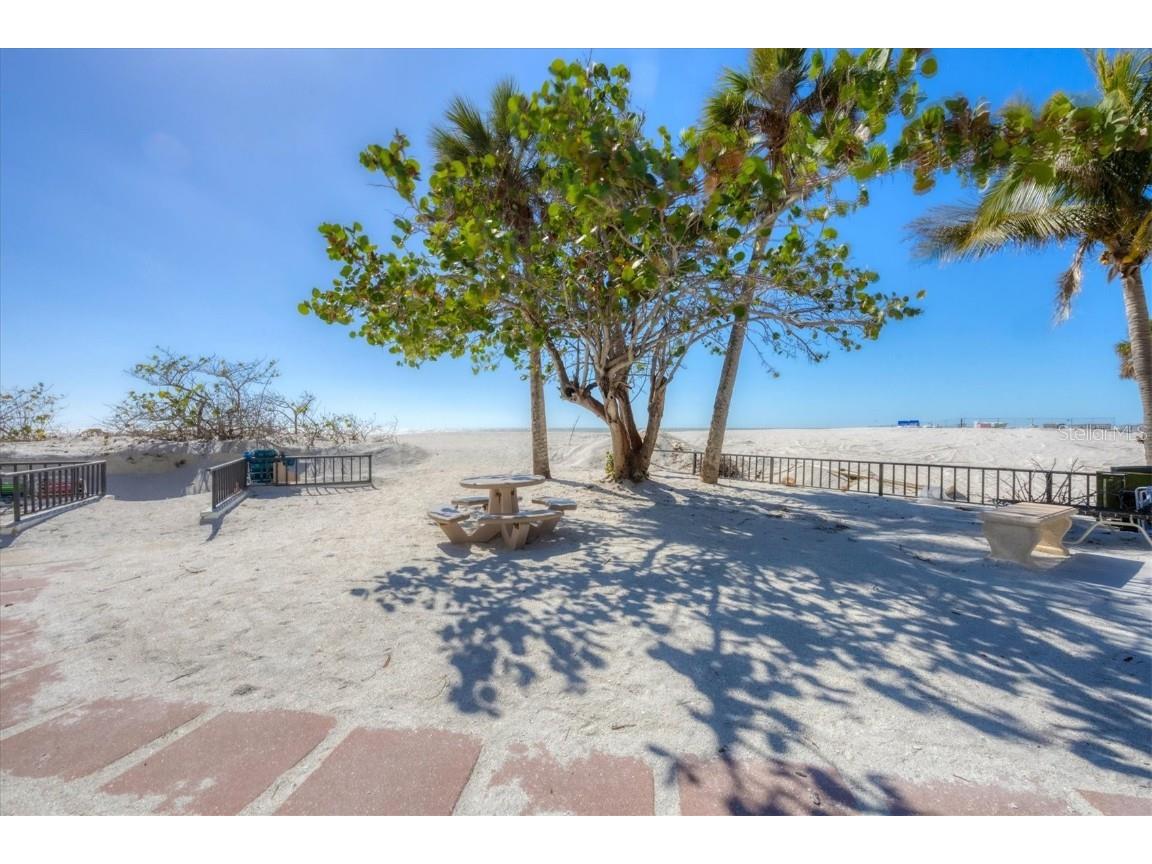 1001 Benjamin Franklin Drive #201 Sarasota FL 34236 - GULF OF MEXICO A4676690 image40