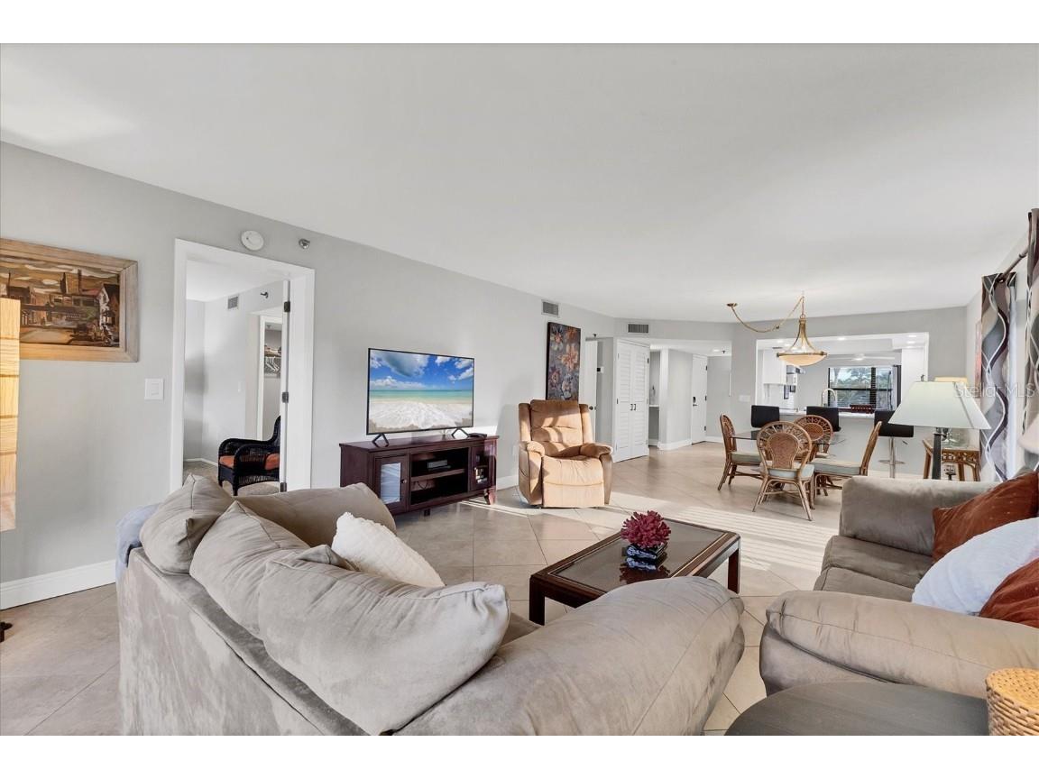 1001 Benjamin Franklin Drive #201 Sarasota FL 34236 - GULF OF MEXICO A4676690 image6