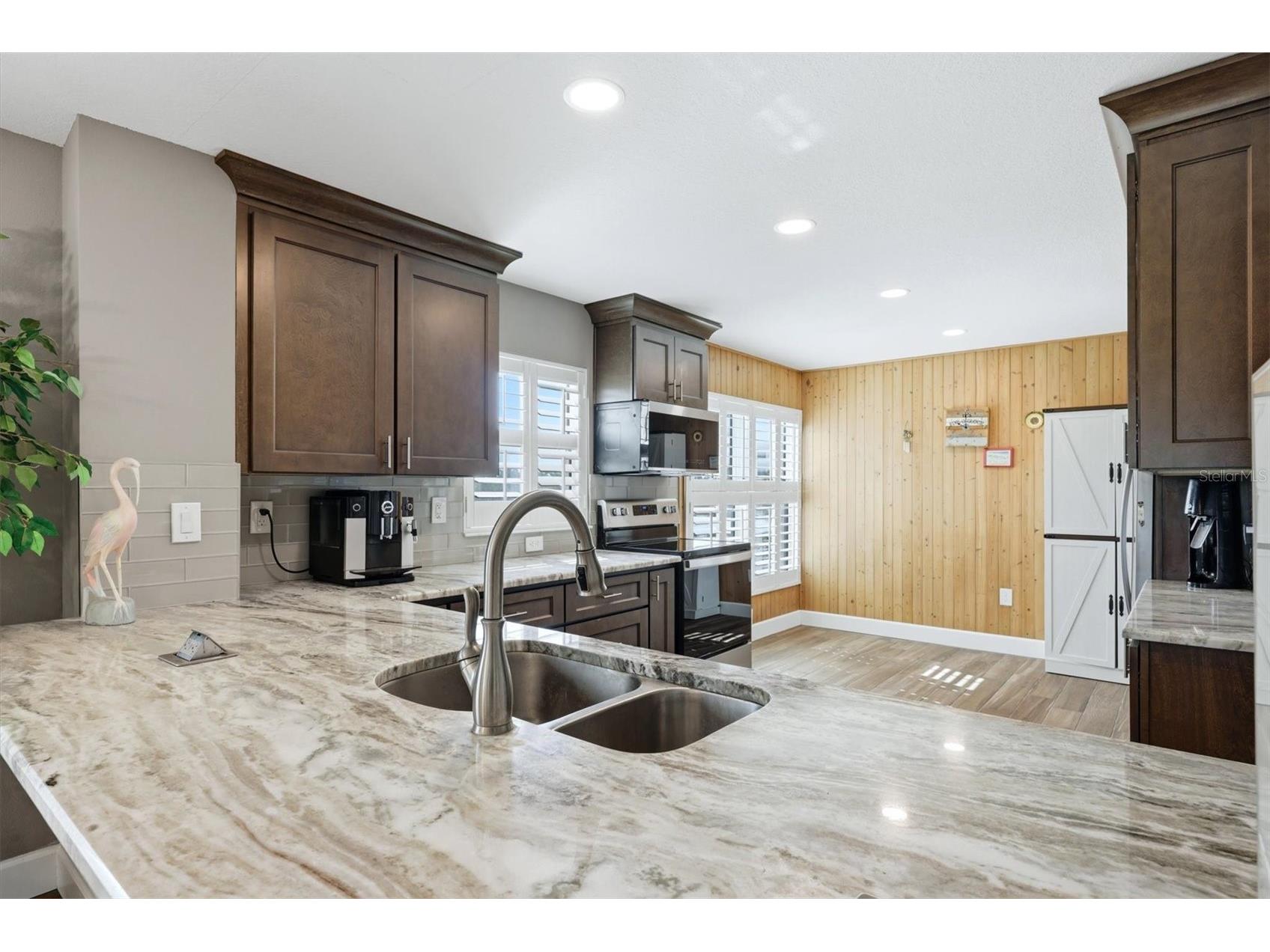 1001 Benjamin Franklin Drive #206 Sarasota FL 34236 - GULF OF MEXICO A4699522 image24