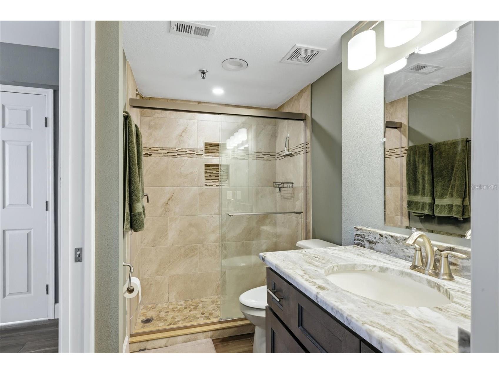 1001 Benjamin Franklin Drive #206 Sarasota FL 34236 - GULF OF MEXICO A4699522 image32