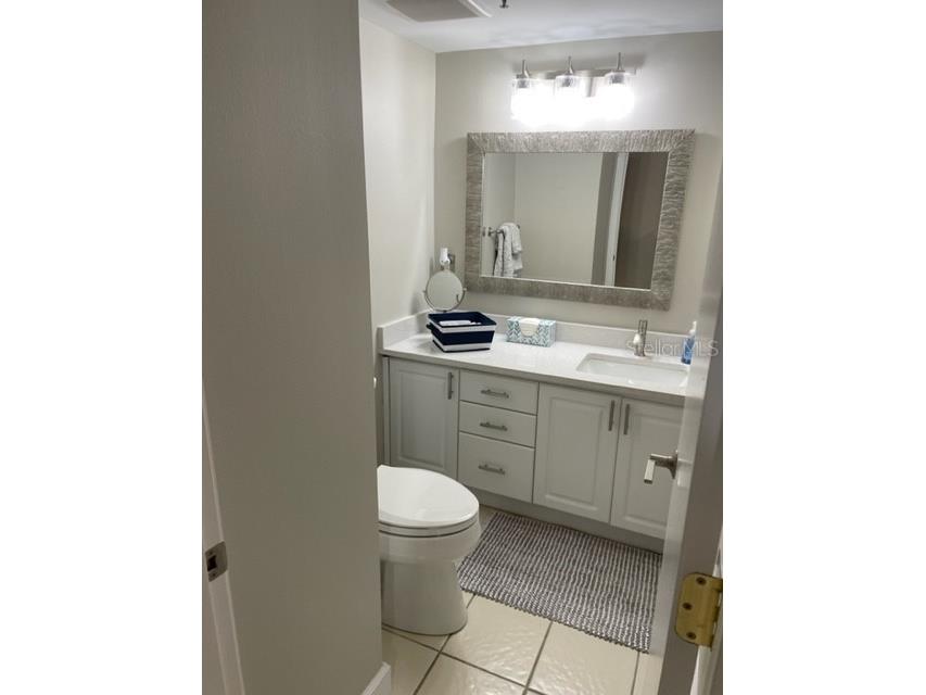 1001 Benjamin Franklin Drive #212 Sarasota FL 34236 A4515979 image12