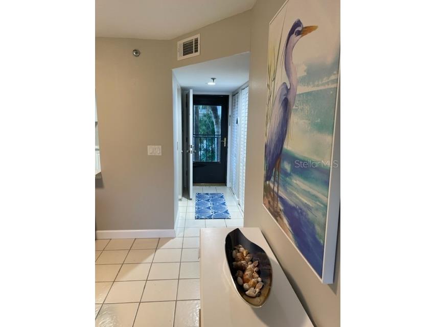 1001 Benjamin Franklin Drive #212 Sarasota FL 34236 A4515979 image2