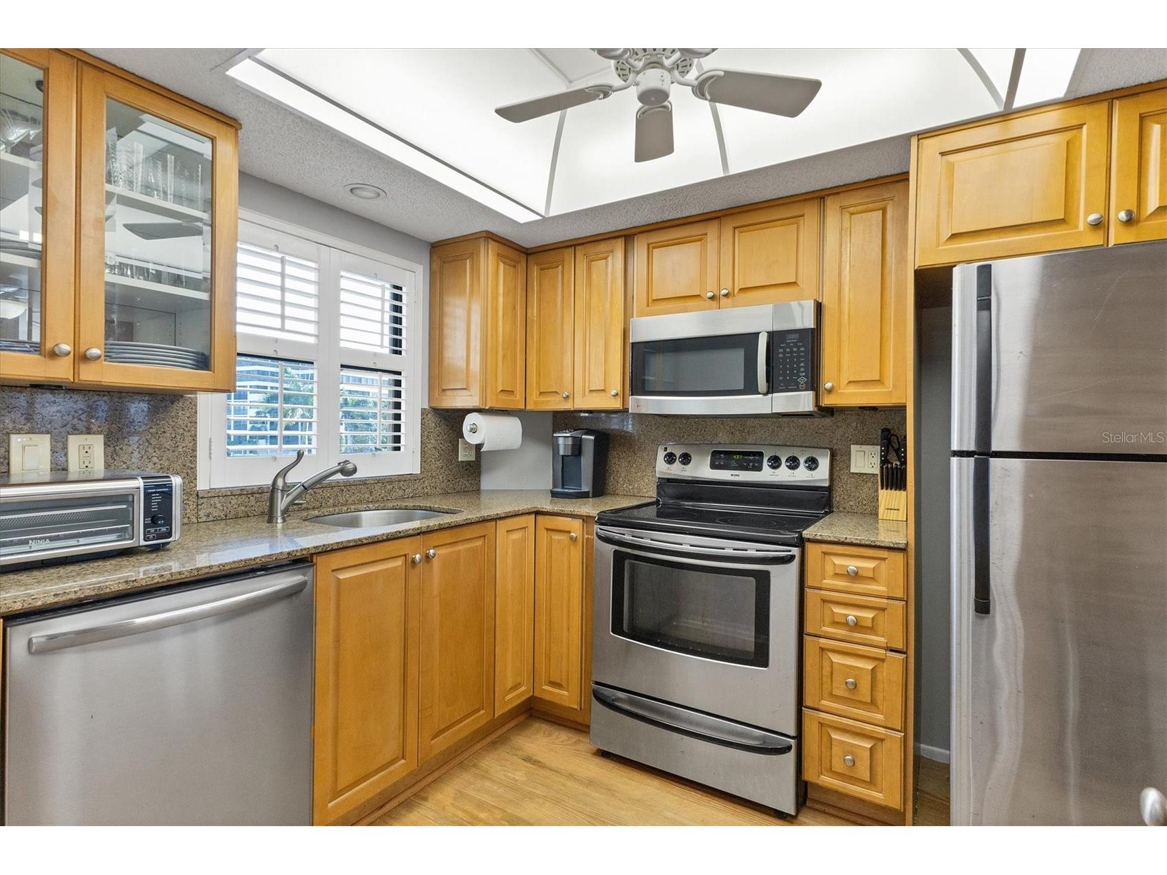 1001 Benjamin Franklin Drive #403 Sarasota FL 34236 A4677249 image14