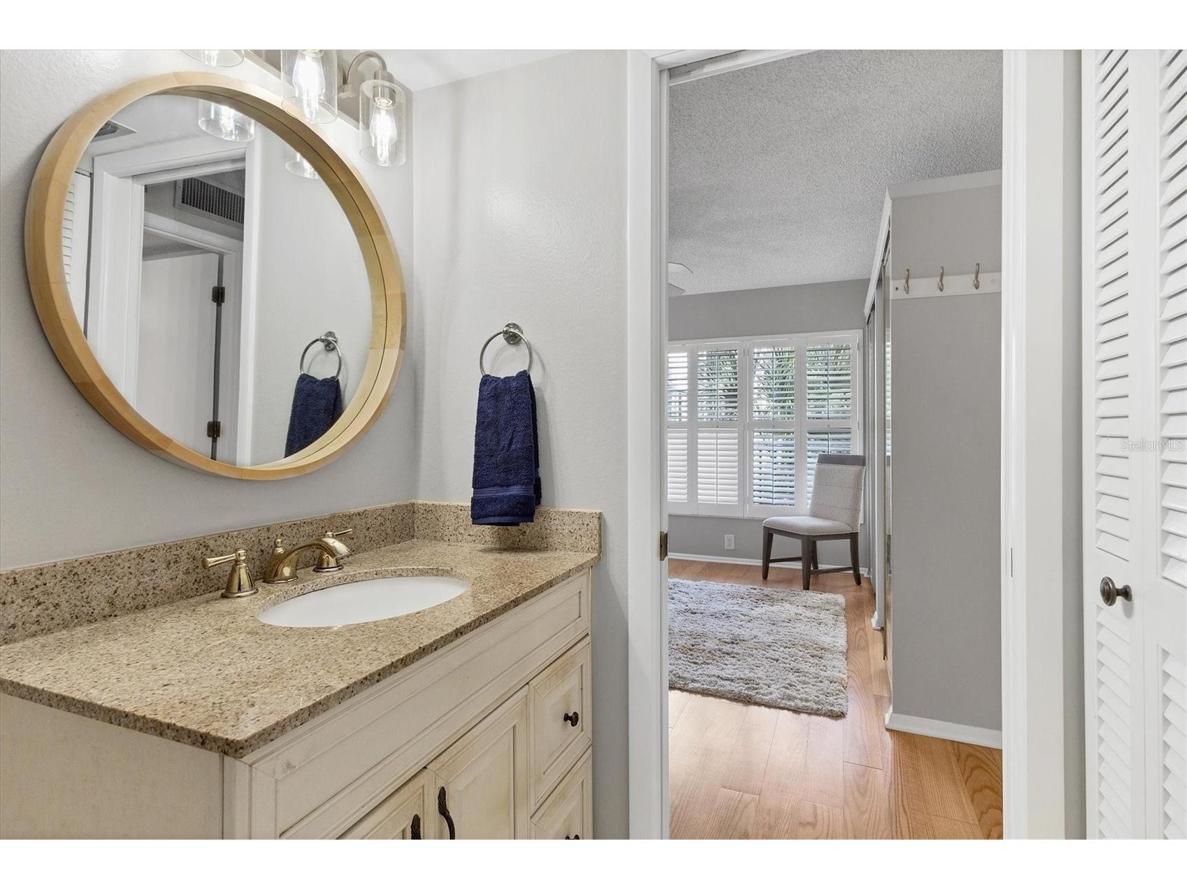 1001 Benjamin Franklin Drive #403 Sarasota FL 34236 A4677249 image22