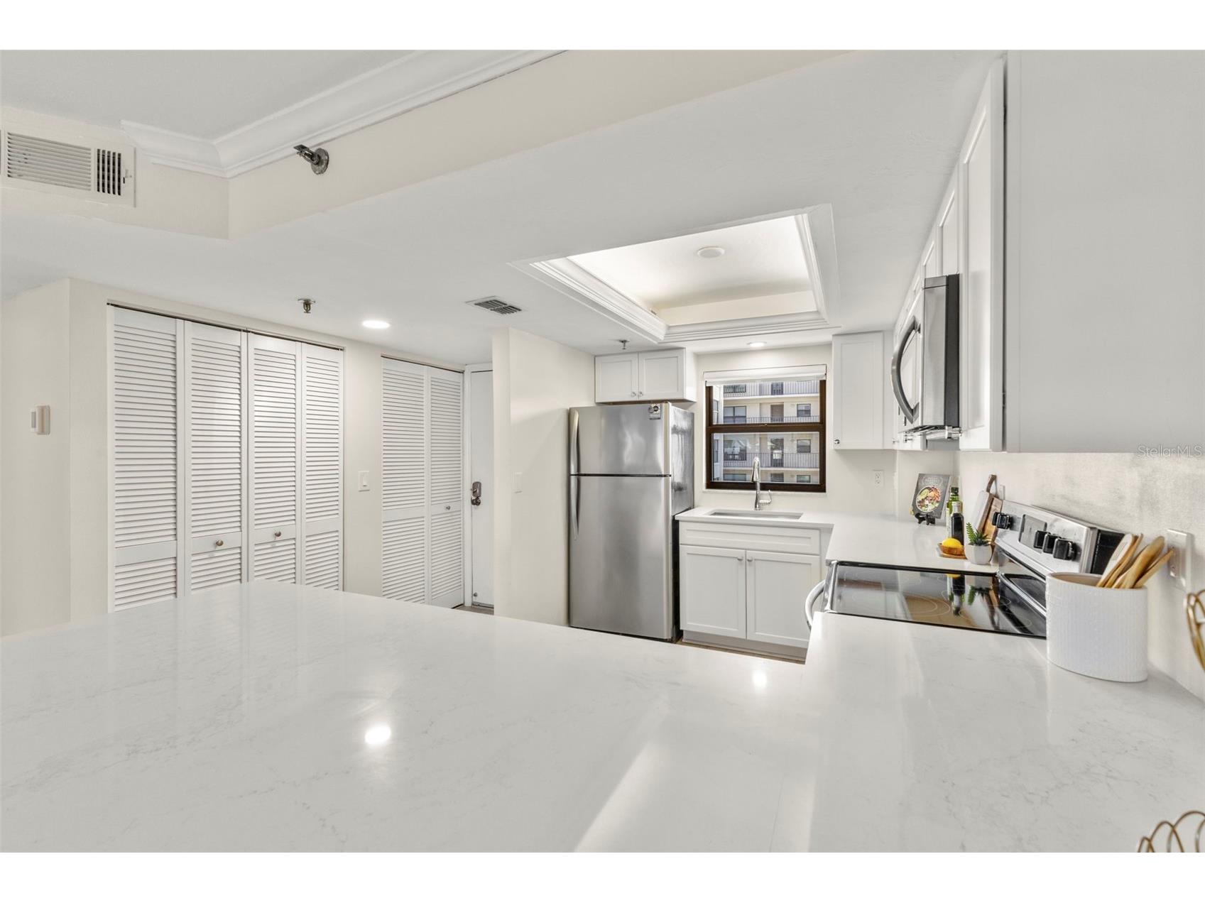 1001 Benjamin Franklin Drive #503 Sarasota FL 34236 - GULF OF MEXICO A4680281 image13