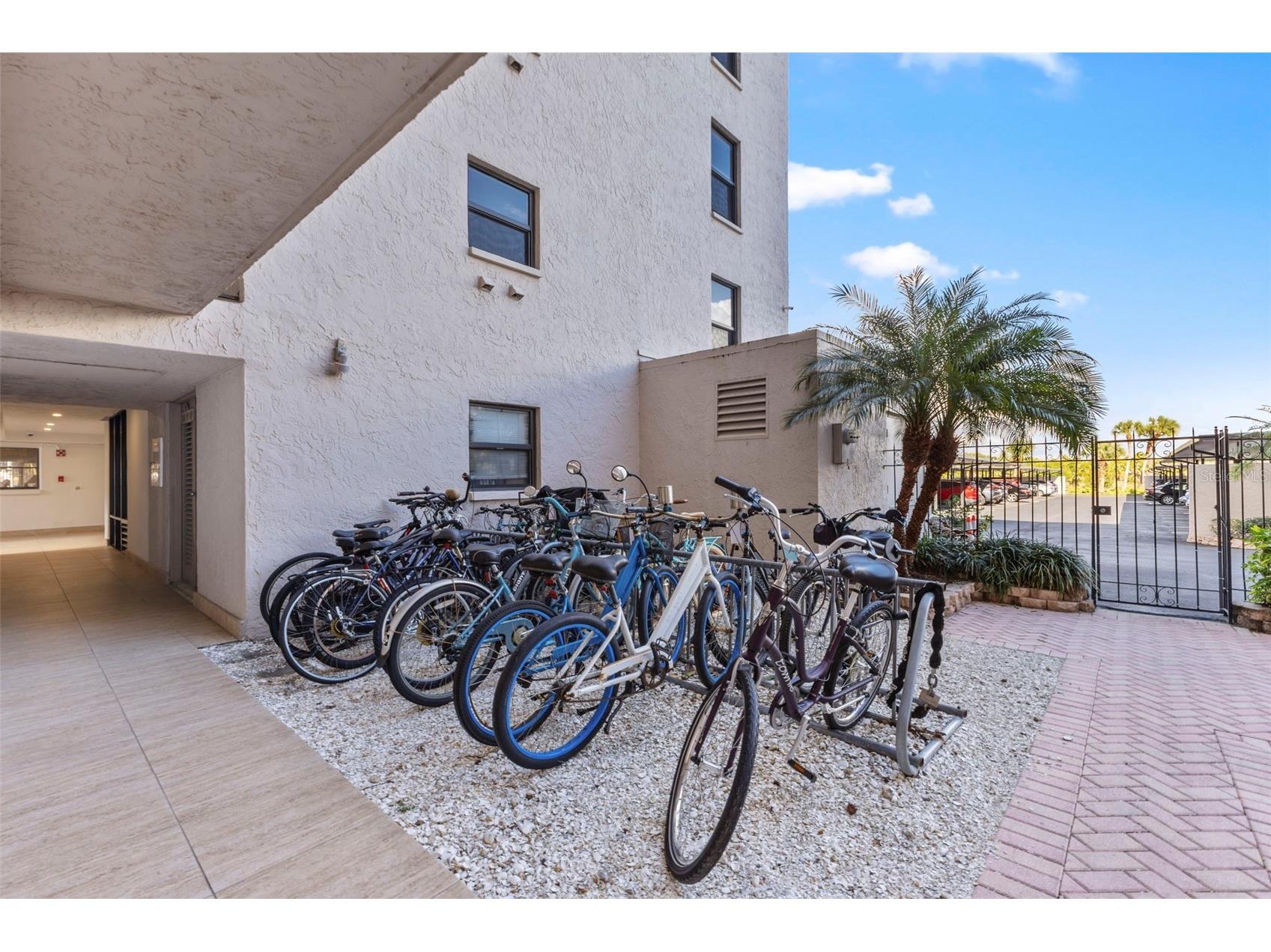 1001 Benjamin Franklin Drive #503 Sarasota FL 34236 - GULF OF MEXICO A4680281 image41