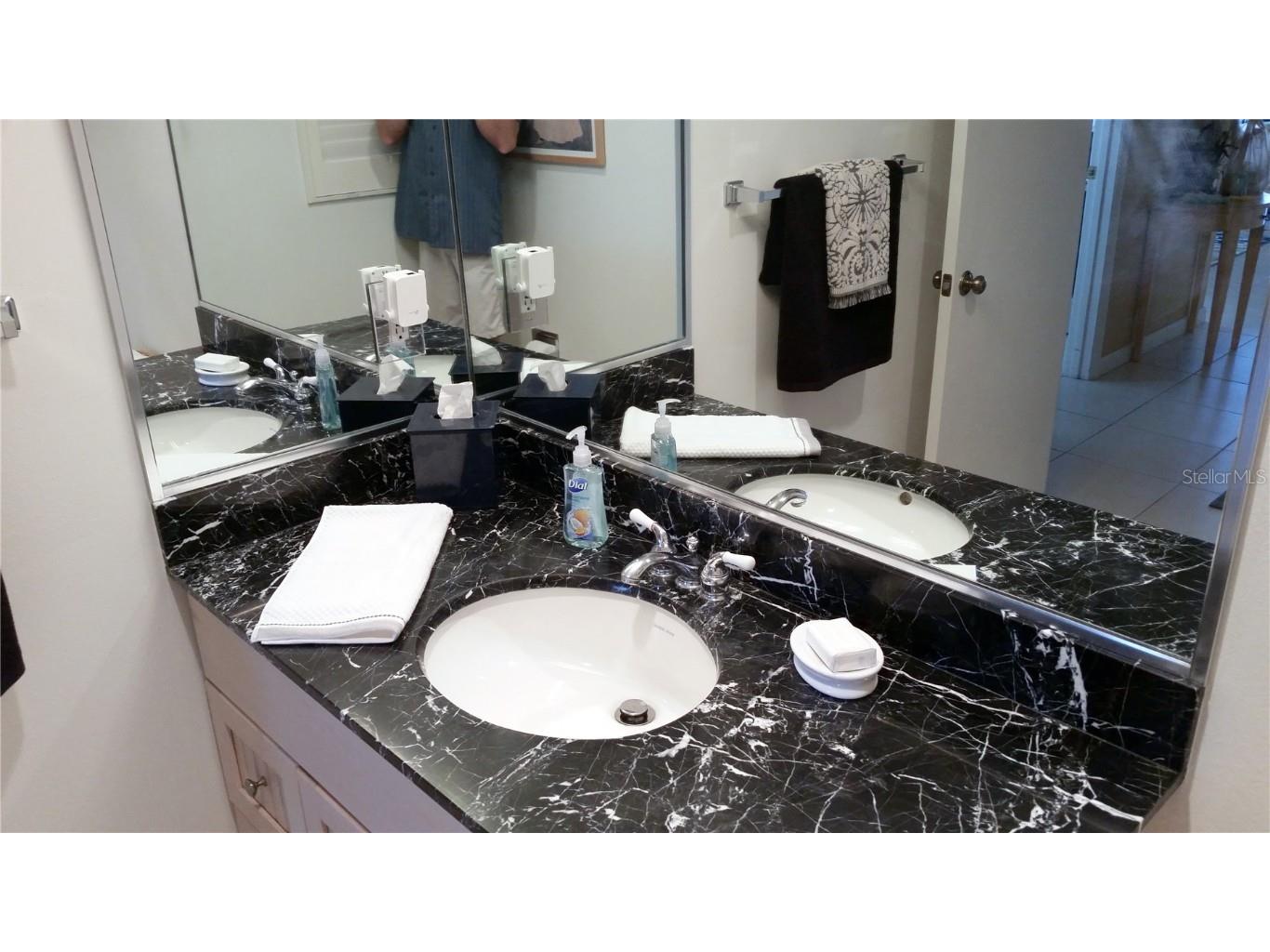 1001 Benjamin Franklin Drive #506 Sarasota FL 34236 A4515964 image22