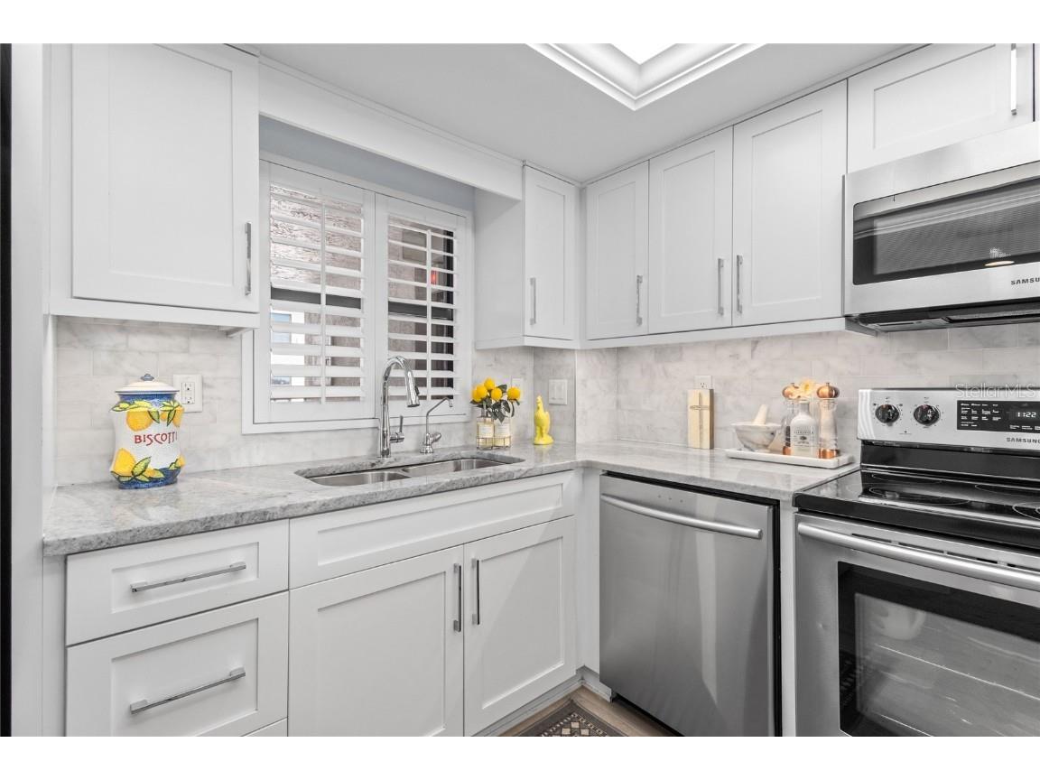 1001 Benjamin Franklin Drive #510 Sarasota FL 34236 - GULF OF MEXICO A4643282 image13