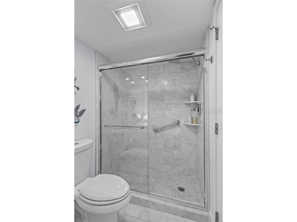 1001 Benjamin Franklin Drive #510 Sarasota FL 34236 - GULF OF MEXICO A4643282 image23