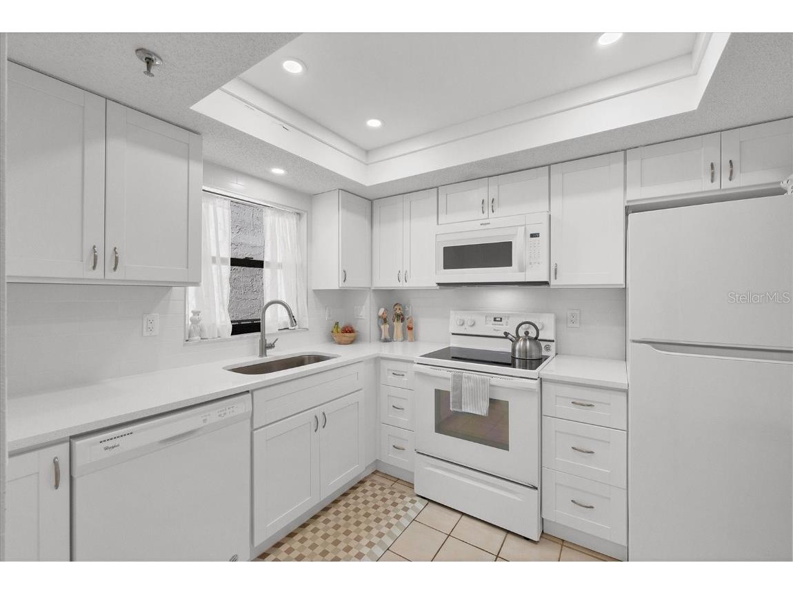 1001 Benjamin Franklin Drive #511 Sarasota FL 34236 - GULF OF MEXICO A4643855 image14