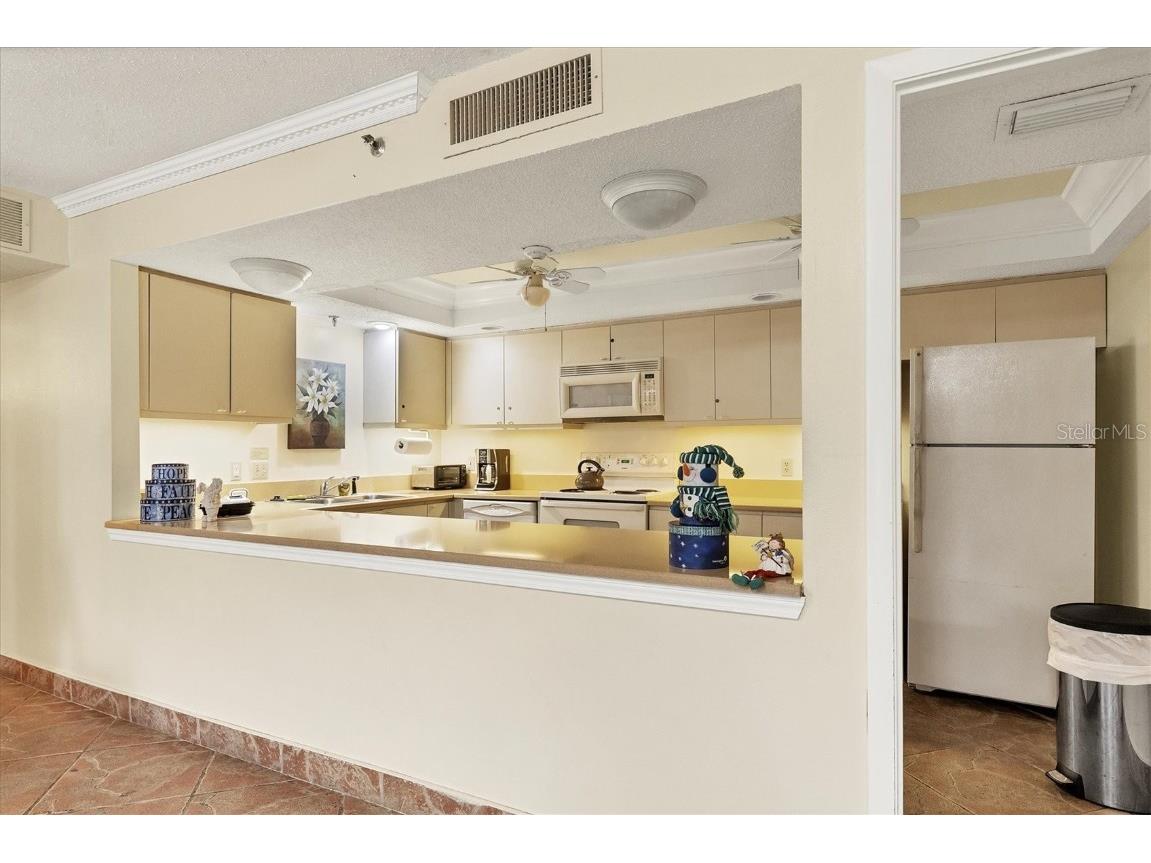 1001 Benjamin Franklin Drive #511 Sarasota FL 34236 - GULF OF MEXICO A4643855 image24