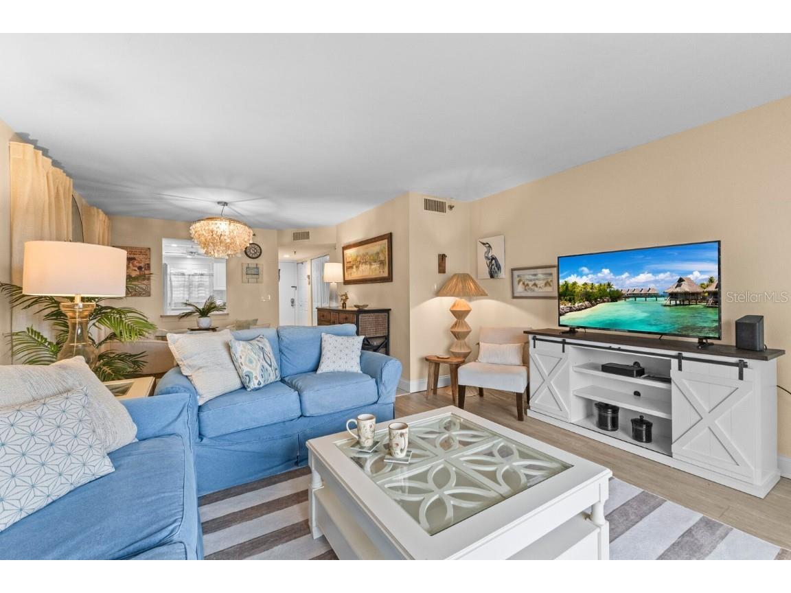 1001 Benjamin Franklin Drive #512 Sarasota FL 34236 A4627347 image15