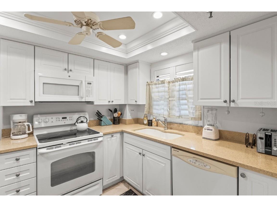 1001 Benjamin Franklin Drive #512 Sarasota FL 34236 A4627347 image6