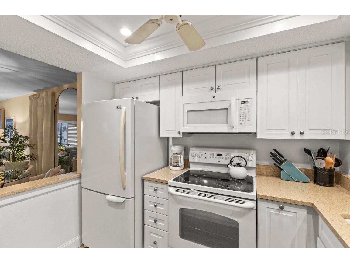1001 Benjamin Franklin Drive #512 Sarasota FL 34236 A4627347 image7