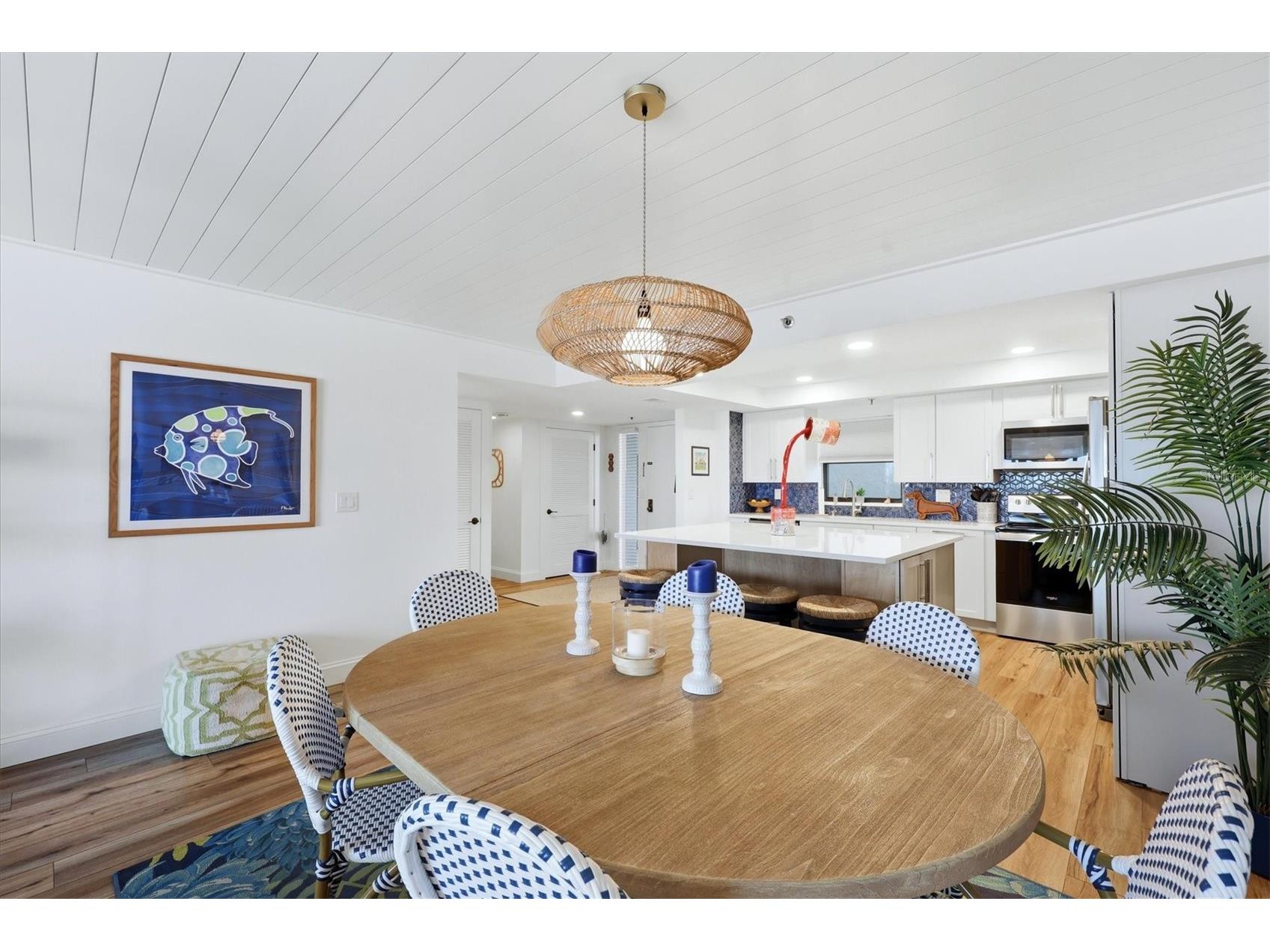 1001 Benjamin Franklin Drive #604 Sarasota FL 34236 A4686677 image10