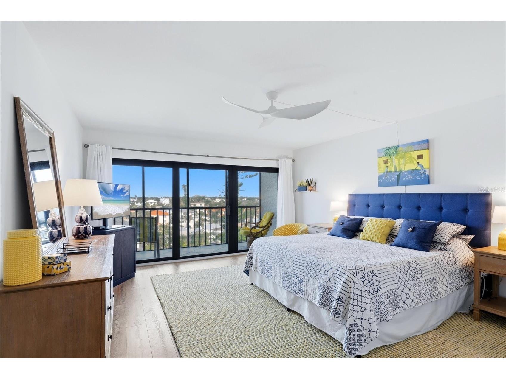 1001 Benjamin Franklin Drive #604 Sarasota FL 34236 A4686677 image15