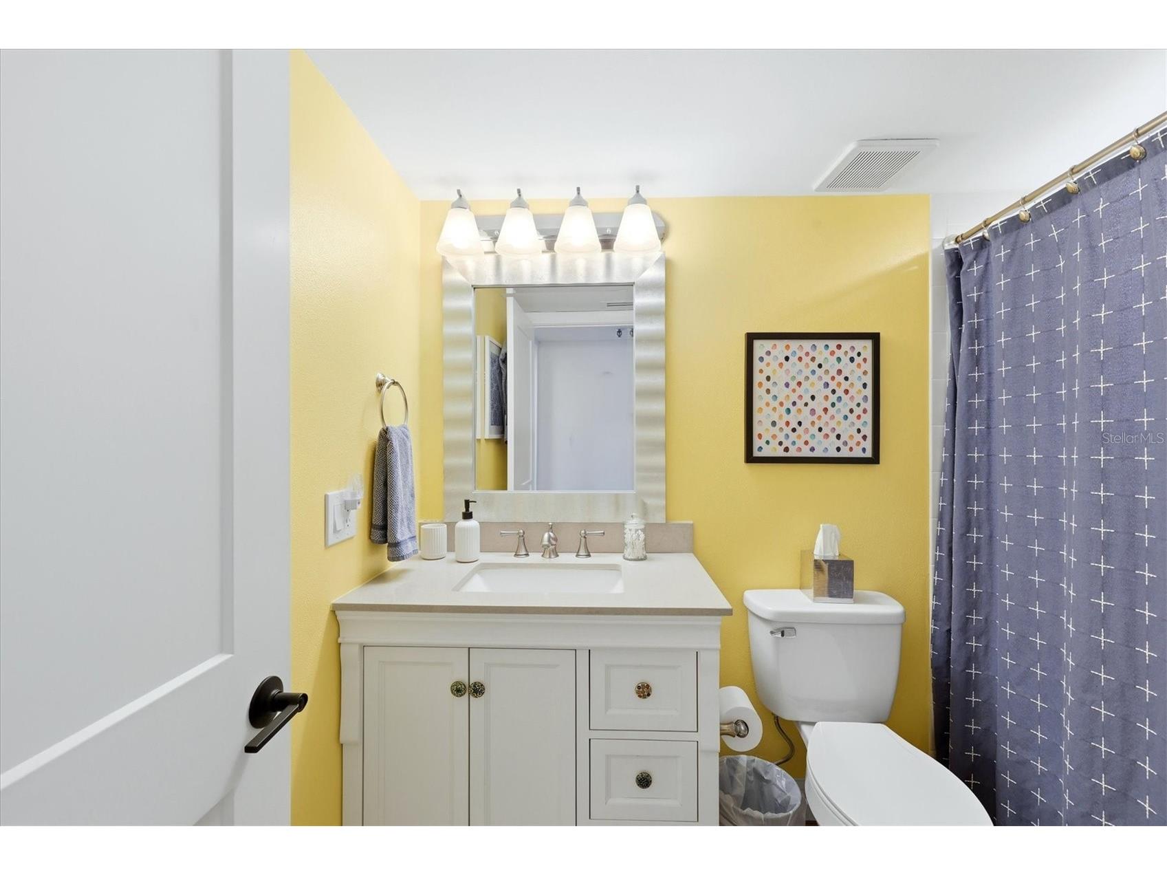 1001 Benjamin Franklin Drive #604 Sarasota FL 34236 A4686677 image21