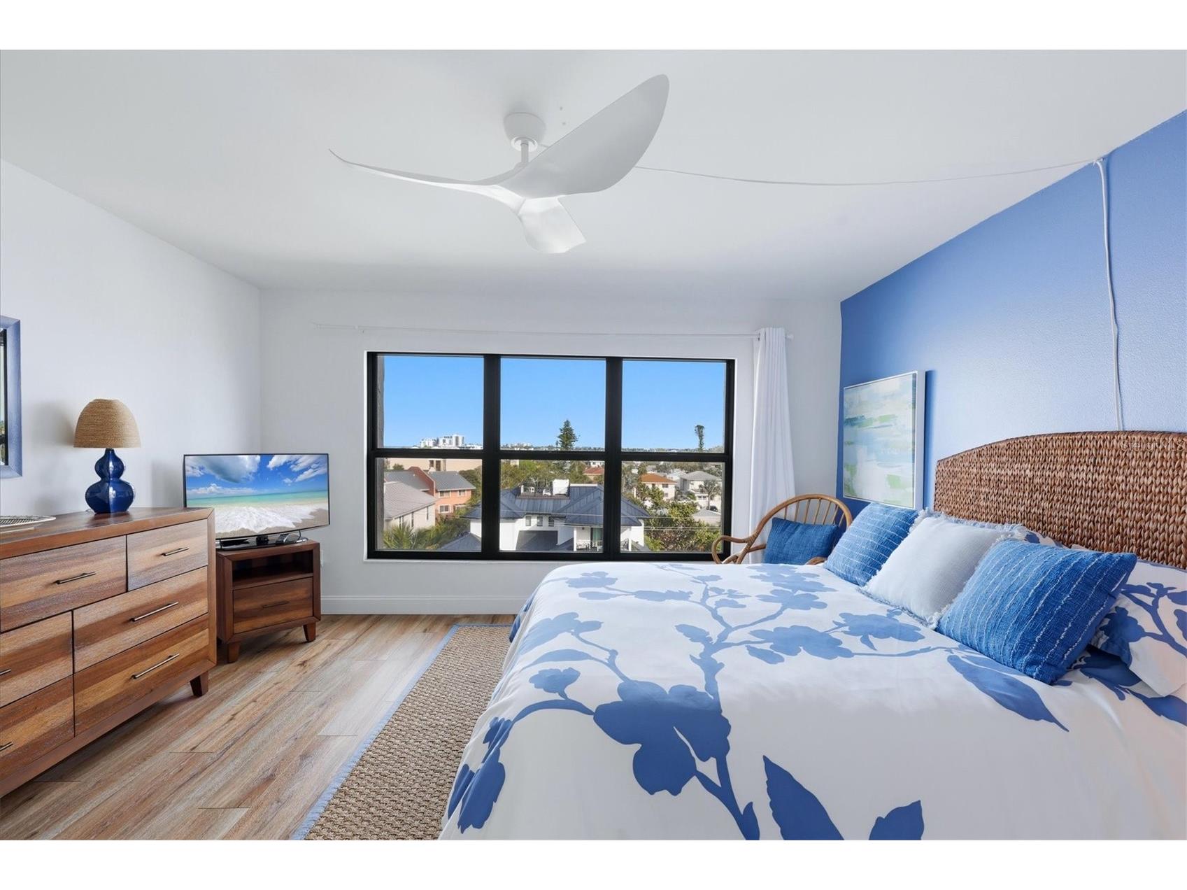 1001 Benjamin Franklin Drive #604 Sarasota FL 34236 A4686677 image23