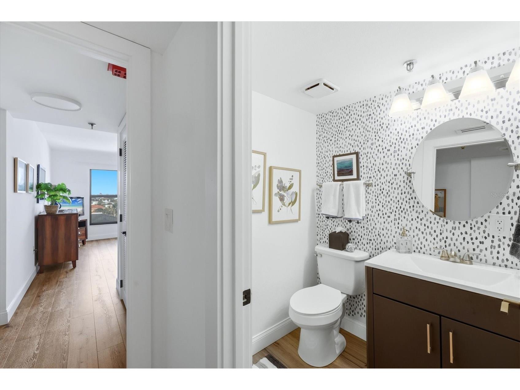 1001 Benjamin Franklin Drive #604 Sarasota FL 34236 A4686677 image29