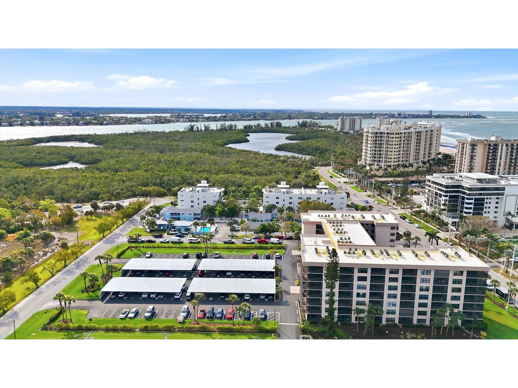 1001 Benjamin Franklin Drive #604 Sarasota FL 34236 A4686677 image37