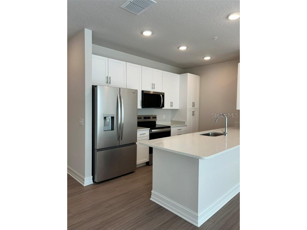 1001 Caroline Street #1-02 Tavares FL 32778 O6360426 image3